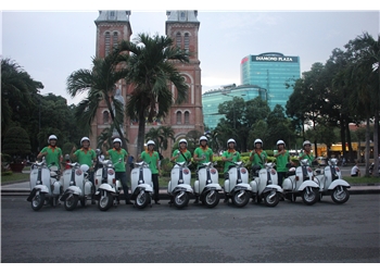 vespa tour hanoi - Ho Chi Minh vespa morning tour 4,5 hs 