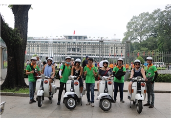 vespa tour hanoi - Saigon Vespa City Tour 2,5 Hours  