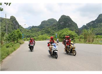vespa tour hanoi - Ninh Binh 2 Day 1 Night Motorbike Tours