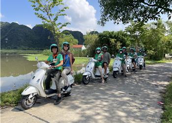 vespa tour hanoi - Ninh Binh Vespa Tour 4,5 Hours Tour start From Ninh Binh Without Boat Ride